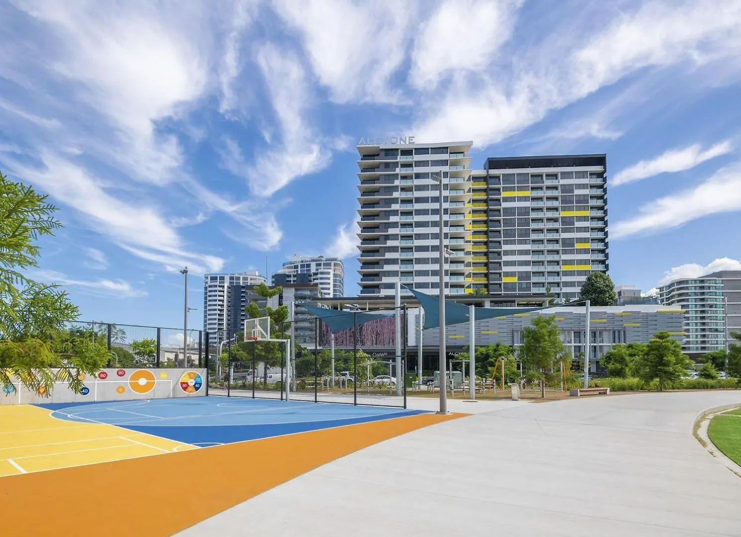 Διαμέρισμα Spacious Portside Apt With Car Park, Bath And Balcony Μπρίσμπεϊν